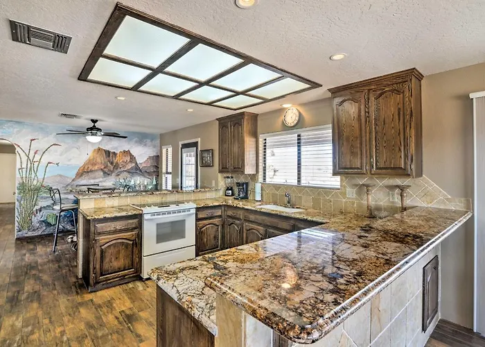 Bullhead W/ Private Pool, Hot Tub & View