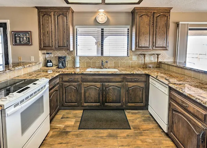 Bullhead W/ Private Pool, Hot Tub & View *