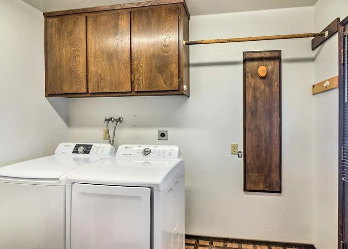 Bullhead W/ Private Pool, Hot Tub & View * Bullhead City