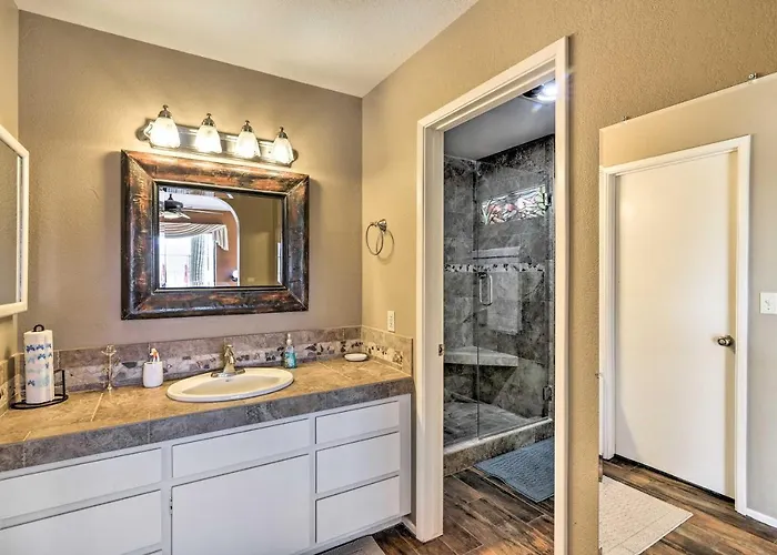 Bullhead W/ Private Pool, Hot Tub & View *